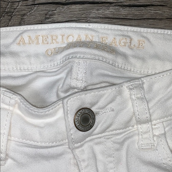 American Eagle White Ripped Jeans - Picture 3 of 6